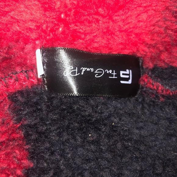 Red and Black Plaid Jacket - Picture 4 of 7